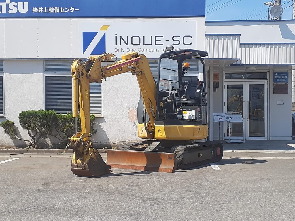 敷地際の切削に便利なオフセットブーム！ＰＣ３０ＵＵー６